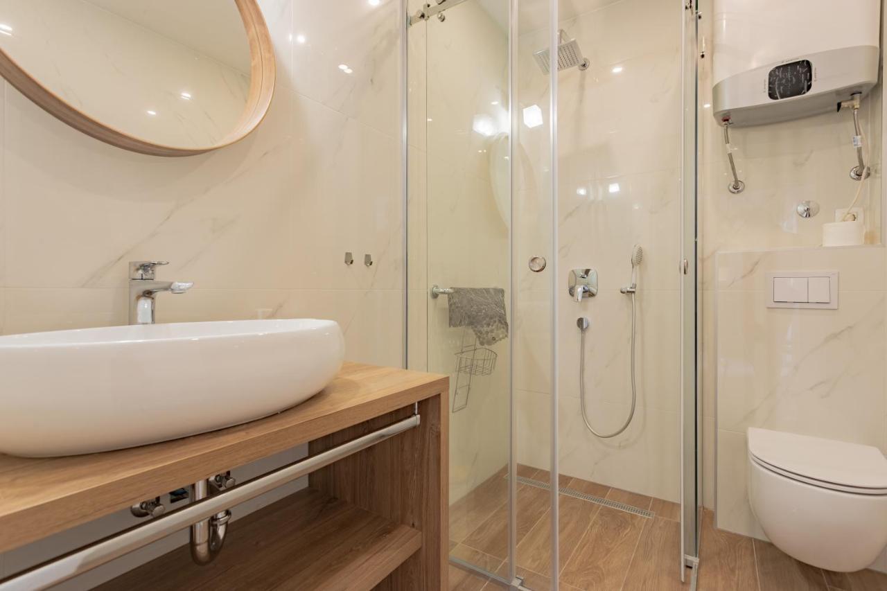 Apartmani Benzon Baška Voda Εξωτερικό φωτογραφία